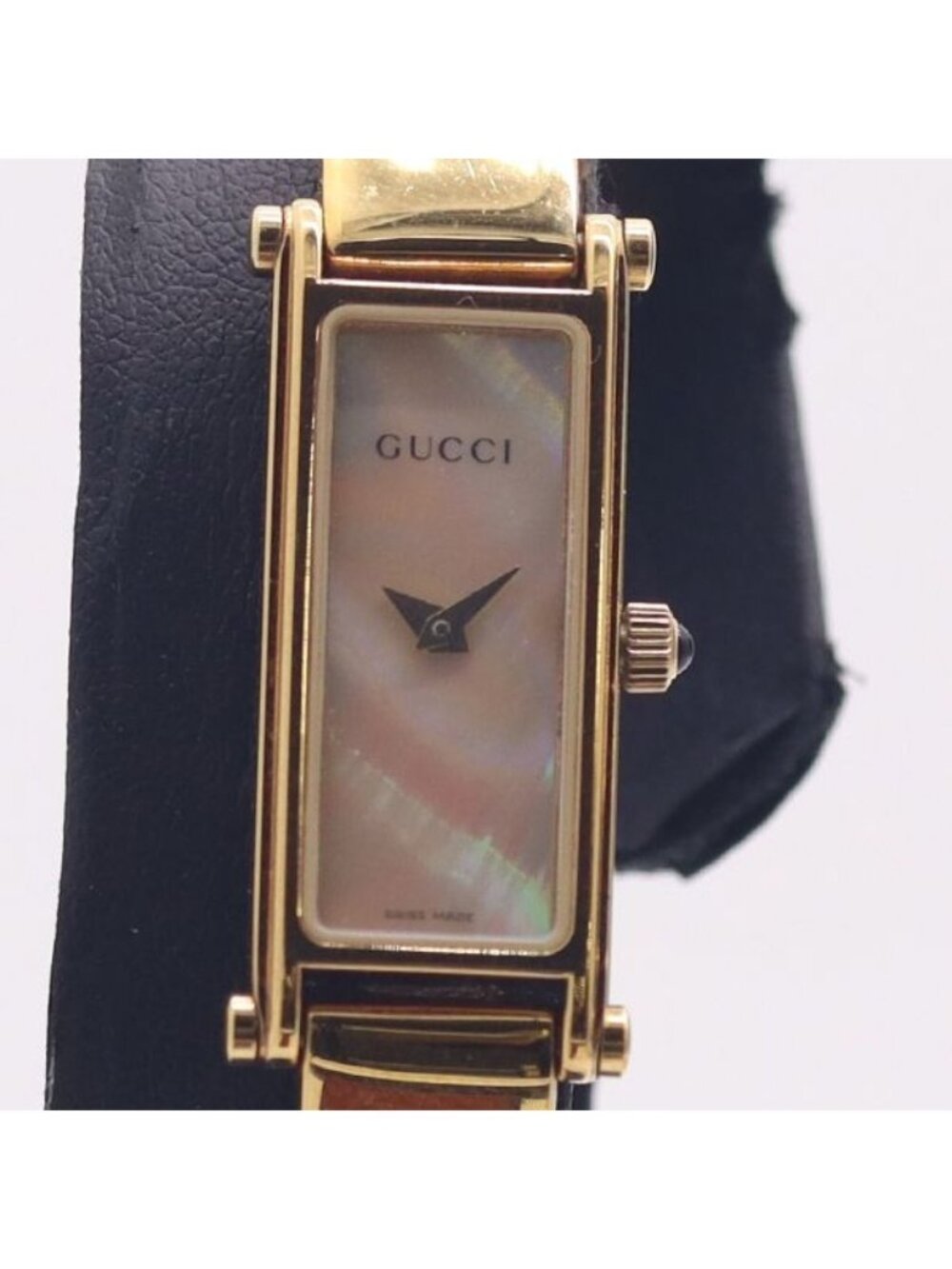 Gucci Bangle Watch Pink Shell Dial